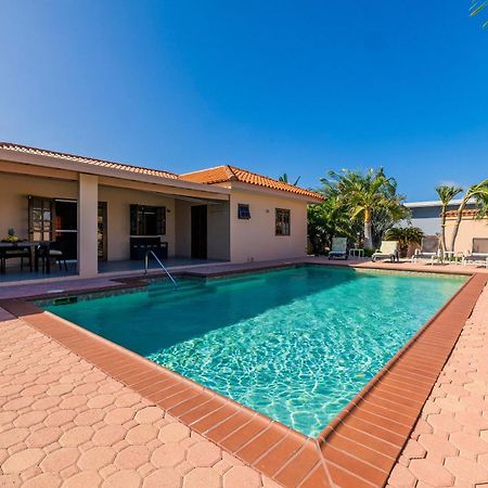 Sunrise Villa Is Gorgeous For Daily Views Of Sunrises And Sunsets Palm Beach Eksteriør billede