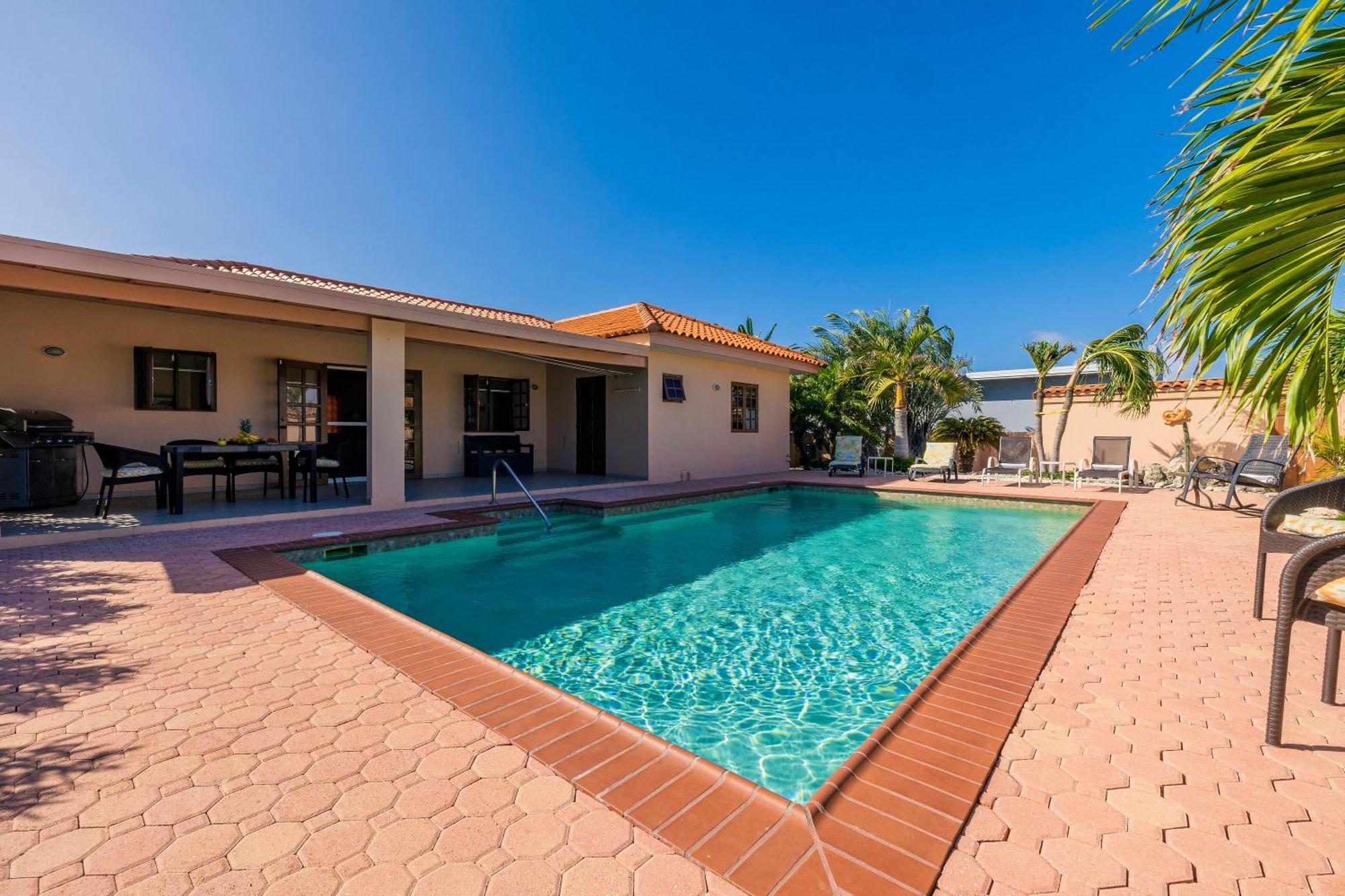Sunrise Villa Is Gorgeous For Daily Views Of Sunrises And Sunsets Palm Beach Eksteriør billede